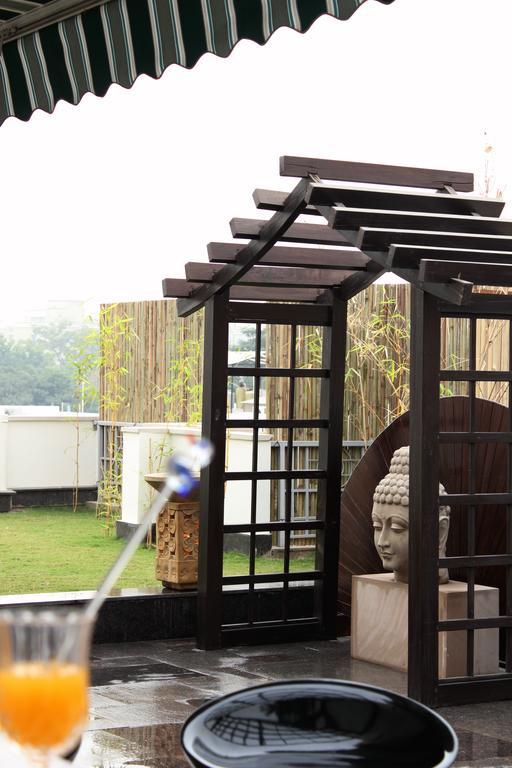 Stately Suites Mg Road Gurgaon Zewnętrze zdjęcie