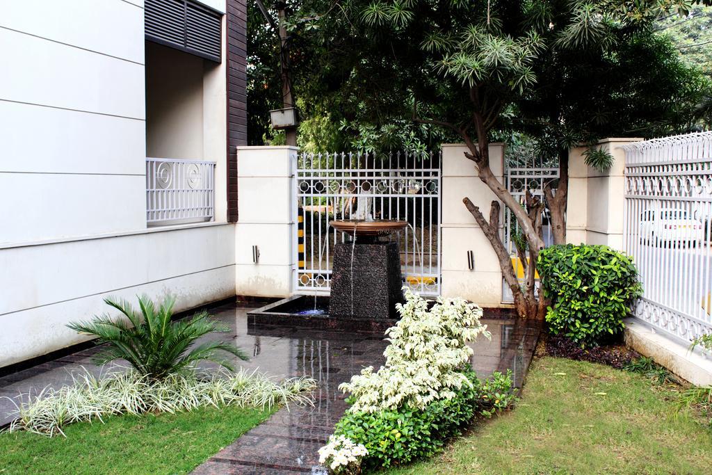 Stately Suites Mg Road Gurgaon Zewnętrze zdjęcie